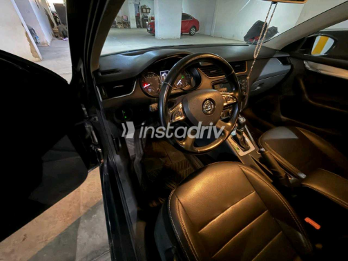 Skoda Octavia 2016 Black Automatic Used for Sale in Nasr city - 3