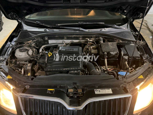 Skoda Octavia 2016 Black Automatic Used for Sale in Nasr city - 6
