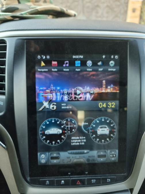 Jeep Grand Cherokee 2014 Black Automatic Used for Sale in Cairo - 3