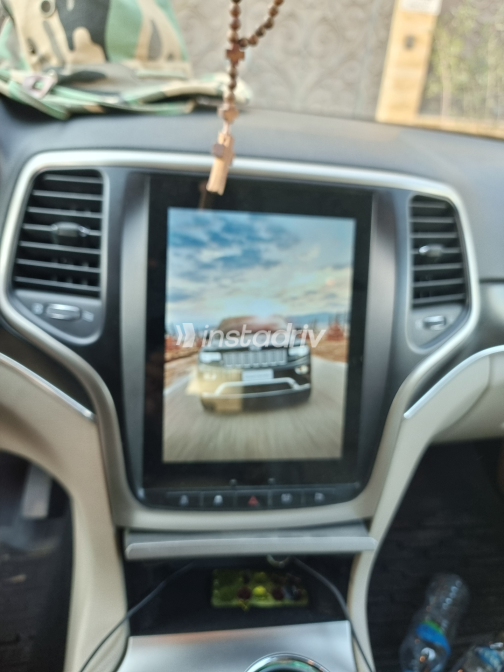 Jeep Grand Cherokee 2014 Black Automatic Used for Sale in Cairo - 9
