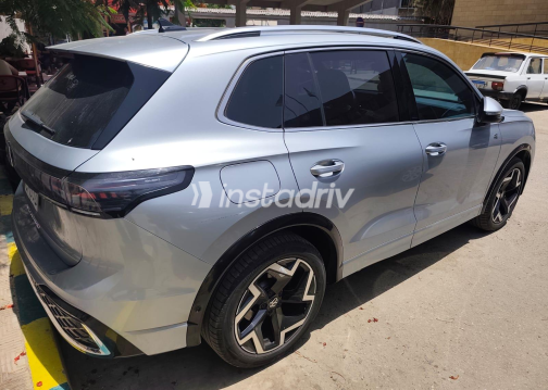 Volkswagen Tiguan 2025 Silver Automatic Used for Sale in Cairo - 3