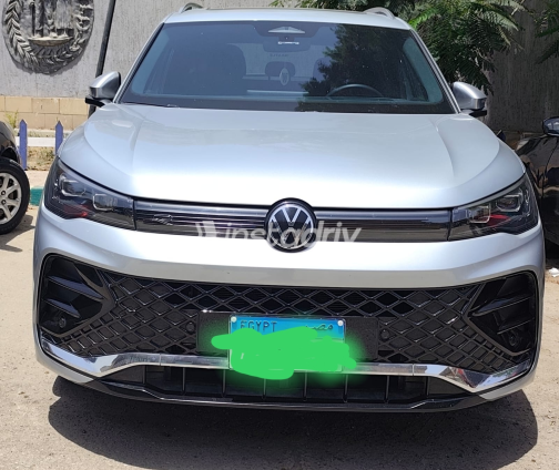 Volkswagen Tiguan 2025 Silver Automatic Used for Sale in Cairo - 5