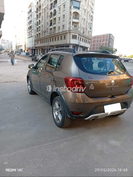 Renault Sandero Step Way 2018 Brown Automatic Used for Sale in Alexandria - 7