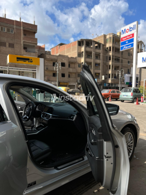 بي ام دبليو 320 2020 فضي أوتوماتيك مستعملة للبيع في مدينة نصر - 4