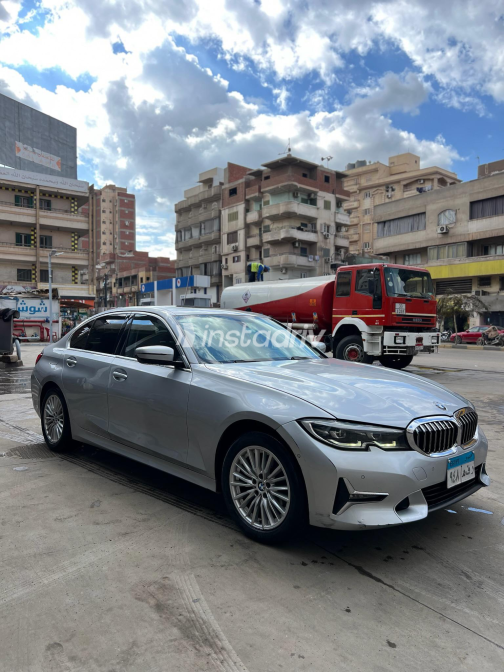 بي ام دبليو 320 2020 فضي أوتوماتيك مستعملة للبيع في مدينة نصر - 7