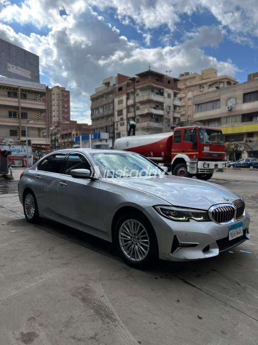 بي ام دبليو 320 2020 فضي أوتوماتيك مستعملة للبيع في مدينة نصر - 9