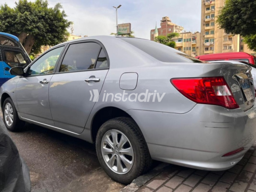 Byd F3 2025 Silver Manual Used for Sale in Cairo - 3