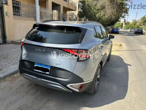 Kia Sportage 2024 Gray Automatic Used for Sale in Obour City - 3