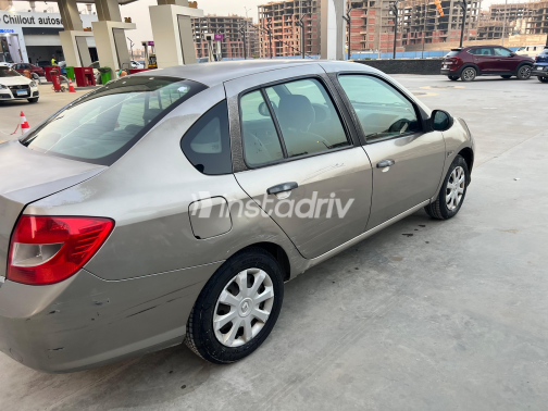 Renault Symbol 2010 Champagne Automatic Used for Sale in Nasr city - 9