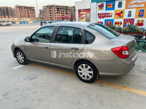 Renault Symbol 2010 Champagne Automatic Used for Sale in Nasr city - 10