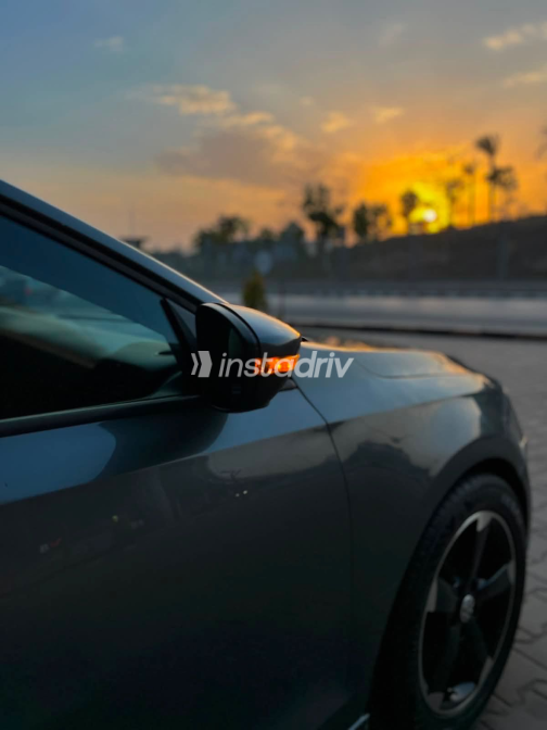 Volkswagen Jetta 2012 Gray Automatic Used for Sale in Helwan - 9