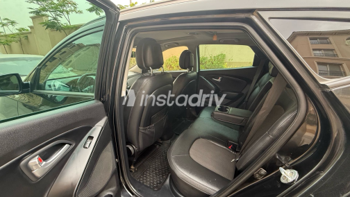 Hyundai IX 35 2015 Black Automatic Used for Sale in Cairo - 4