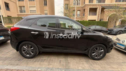 Hyundai IX 35 2015 Black Automatic Used for Sale in Cairo - 7