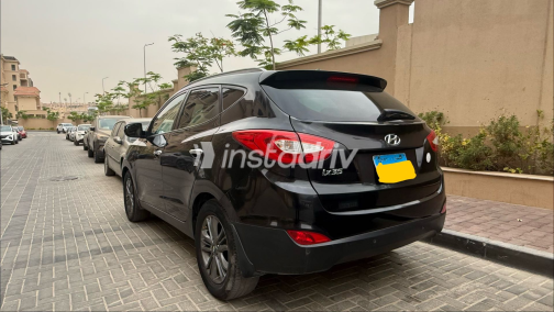 Hyundai IX 35 2015 Black Automatic Used for Sale in Cairo - 8