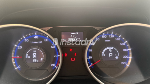 Hyundai IX 35 2015 Black Automatic Used for Sale in Cairo - 10