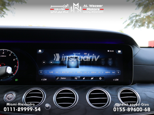 Mercedes E 300 2021 Gray Automatic Used for Sale in Giza - 3