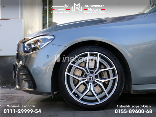 Mercedes E 300 2021 Gray Automatic Used for Sale in Giza - 10