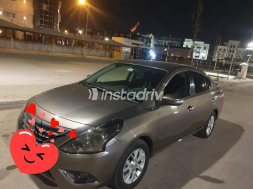 Nissan Sunny 2019 White Automatic Used for Sale in Greater Cairo ( Cairo + Giza) - 3