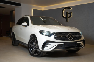 مرسيدس GLC 300 2023 أبيض أوتوماتيك مستعملة للبيع في القاهرة