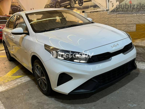 Kia K3 2023 White Automatic Used for Sale in Cairo - 2