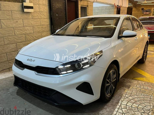 Kia K3 2023 White Automatic Used for Sale in Cairo - 3