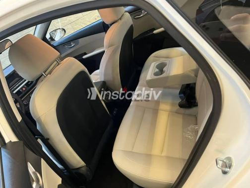 Kia K3 2023 White Automatic Used for Sale in Cairo - 9