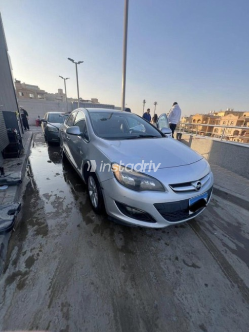 Opel Astra 2021 White Automatic Used for Sale in Greater Cairo ( Cairo + Giza) - 3