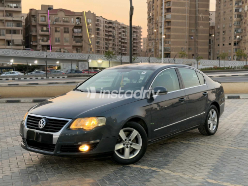 Volkswagen Passat 2011 Gray Automatic Used for Sale in Nasr city - 8