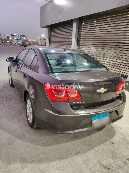 Chevrolet Cruze 2016 Brown Automatic Used for Sale in Asyut - 10