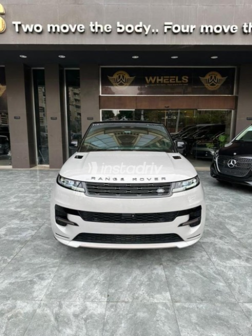 Land Rover Range Rover Sport 2025 White Automatic Used for Sale in Cairo - 3