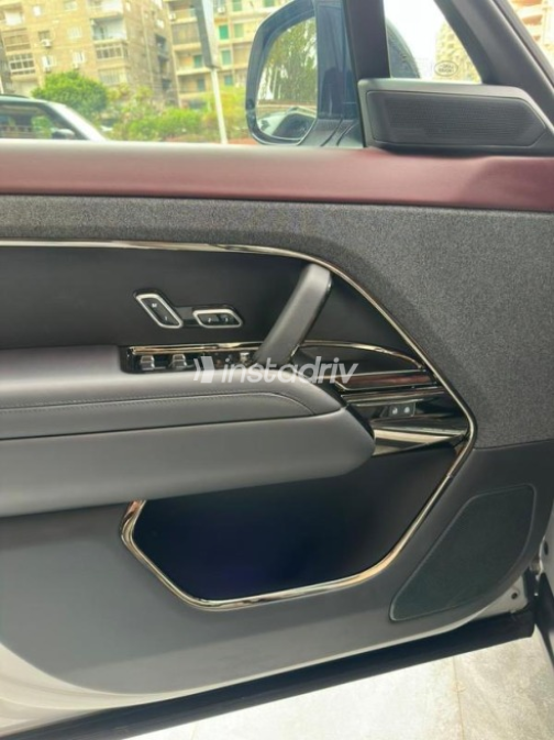 Land Rover Range Rover Sport 2025 White Automatic Used for Sale in Cairo - 6
