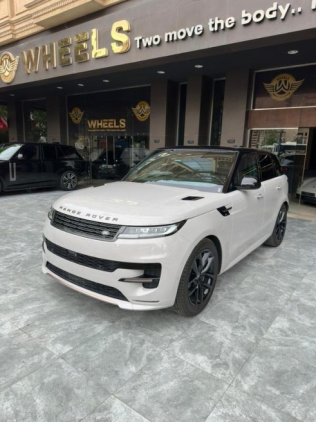 Land Rover Range Rover Sport 2025 White Automatic Used for Sale in Cairo
