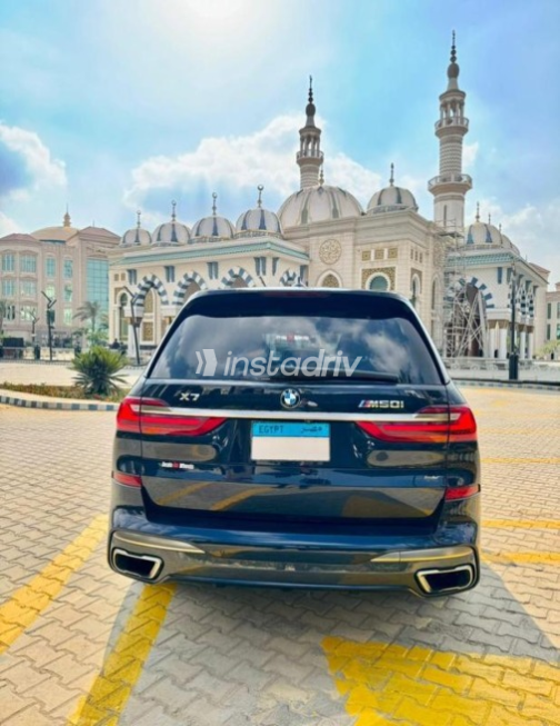 BMW X7 2020 Dark Blue Automatic Used for Sale in Cairo - 4