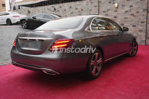 Mercedes E 180 2019 Gray Automatic Used for Sale in Nasr city - 5
