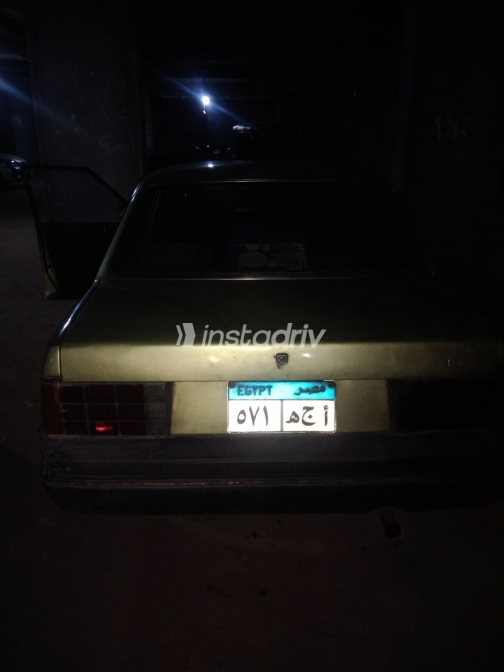 مازدا 929 1982 أخضر يدوي مستعملة للبيع في عين شمس - 1