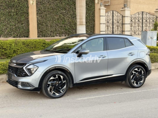 Kia Sportage 2024 Silver Automatic Used for Sale in 6 October - 3