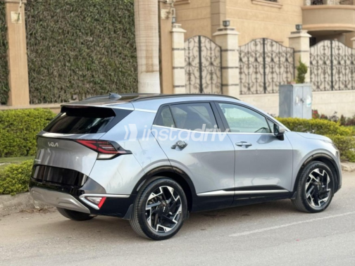Kia Sportage 2024 Silver Automatic Used for Sale in 6 October - 4