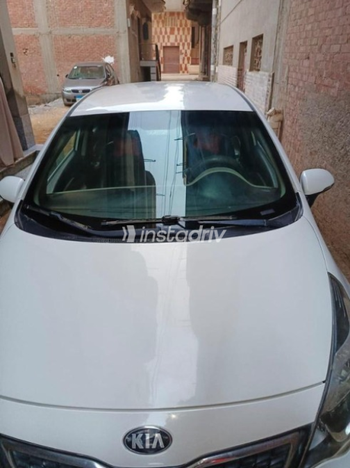 Kia Rio 2013 White Automatic Used for Sale in Gharbia - 3
