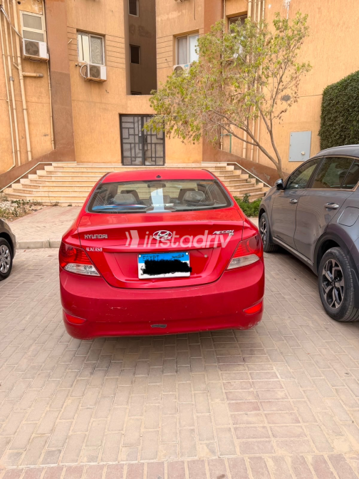 Hyundai Accent RB 2012 Red Automatic Used for Sale in Giza - 4