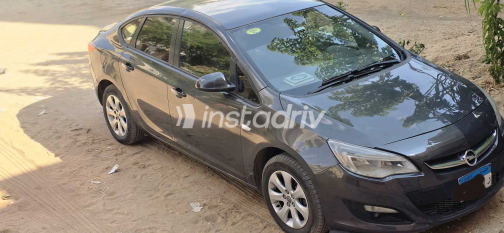 Opel Astra 2016 Dark Gray Automatic Used for Sale in 10th of Ramadan - 3