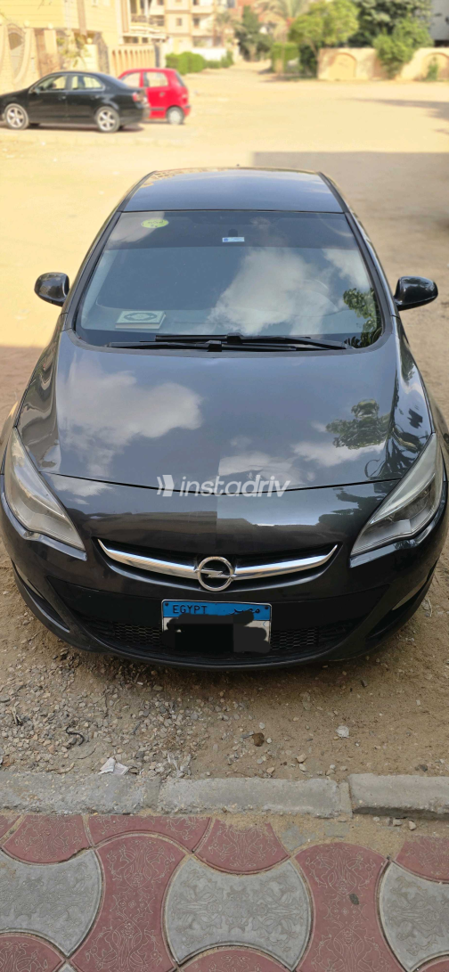 Opel Astra 2016 Dark Gray Automatic Used for Sale in 10th of Ramadan - 7