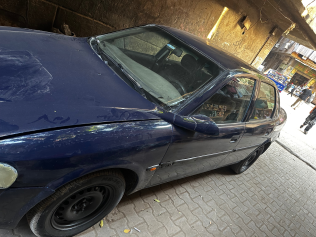 اوبل فيكترا 1999 أبيض يدوي مستعملة للبيع في الوراق