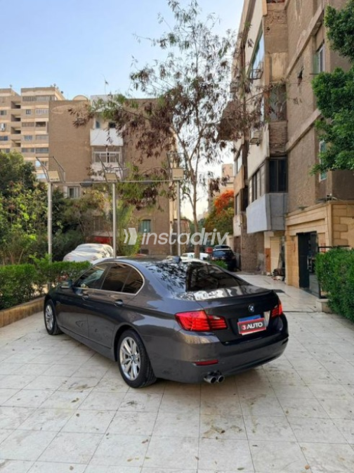 BMW 520 2014 Gray Automatic Used for Sale in Cairo - 4