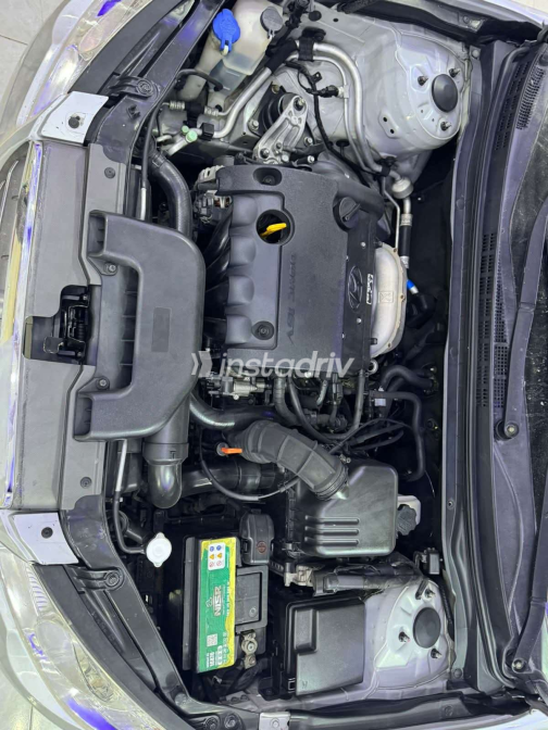 Hyundai Avante 2008 Silver Automatic Used for Sale in Alexandria - 7
