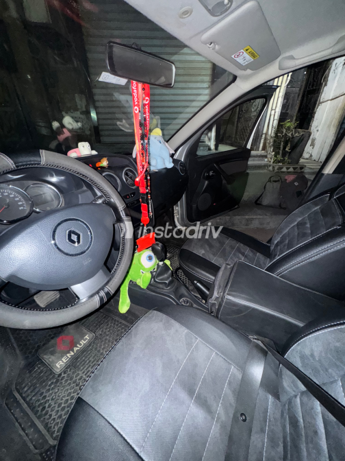 Renault Duster 2017 Silver Automatic Used for Sale in Heliopolis - 2
