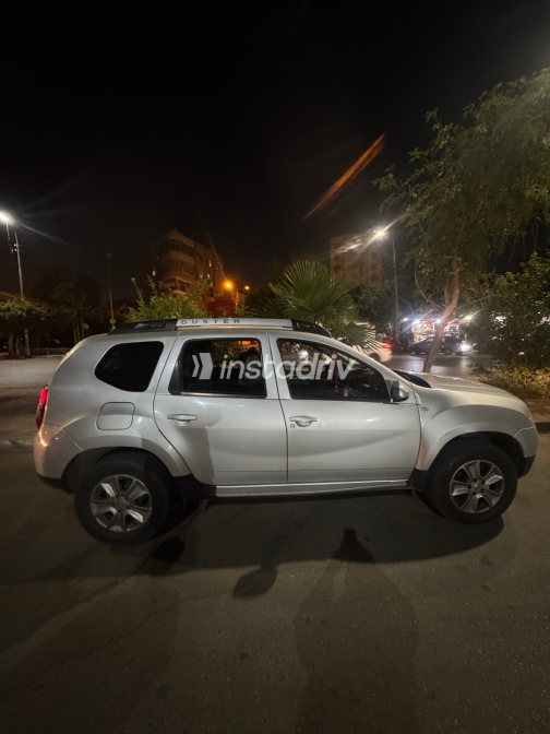 Renault Duster 2017 Silver Automatic Used for Sale in Heliopolis - 10