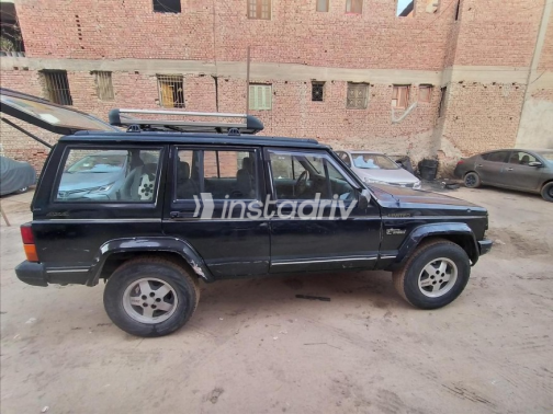 Jeep Cherokee 1997 Black Automatic Used for Sale in 6 October - 6