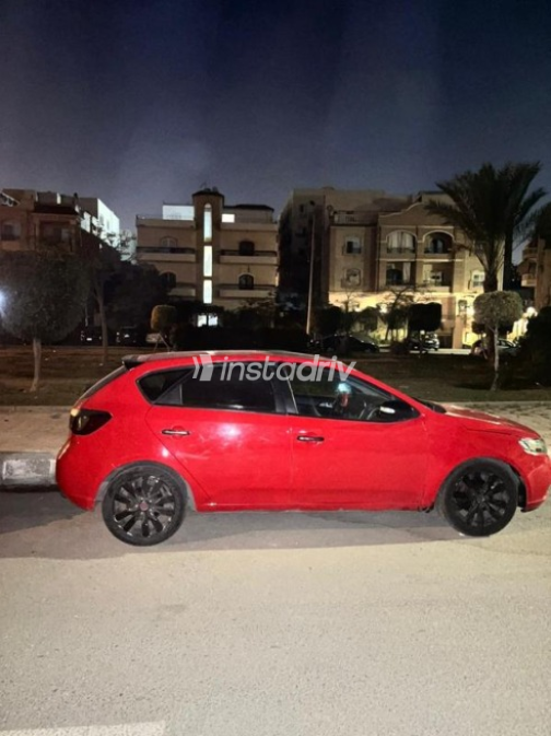 Kia Cerato 2012 Red Automatic Used for Sale in Cairo - 2