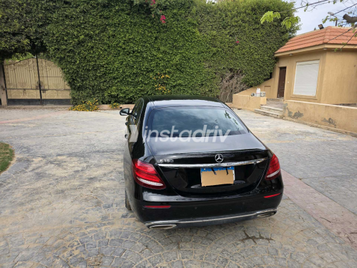 مرسيدس E 180 2019 أسود أوتوماتيك مستعملة للبيع في الإسكندرية - 4