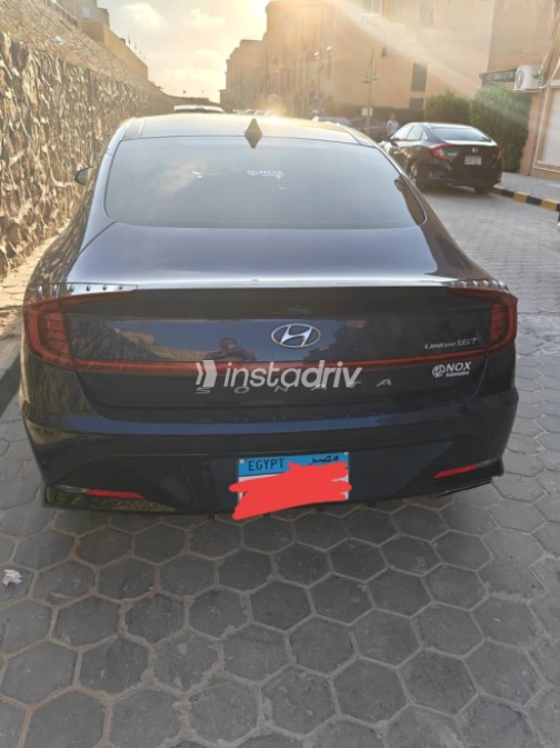 Hyundai Sonata 2021 Dark Blue Automatic Used for Sale in Nasr city - 3